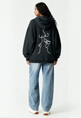 Hoodie Oversize Brodé "Kiss"