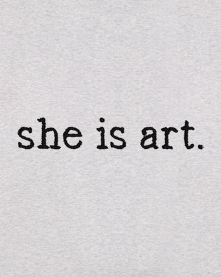 Hoodie Oversize Brodé "She Is Art"