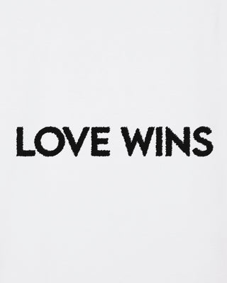 Robe Brodée "Love Wins"