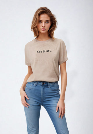 T-shirt Oversize Brodé "She Is Art"